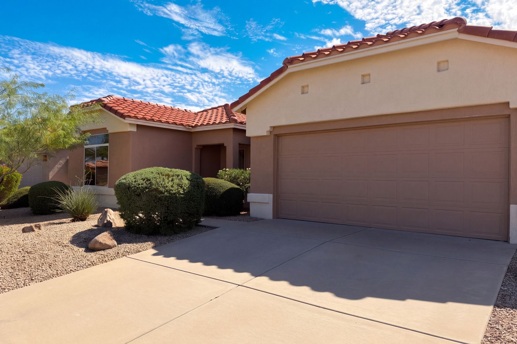 Photo 1 of 15339 W Via Montoya