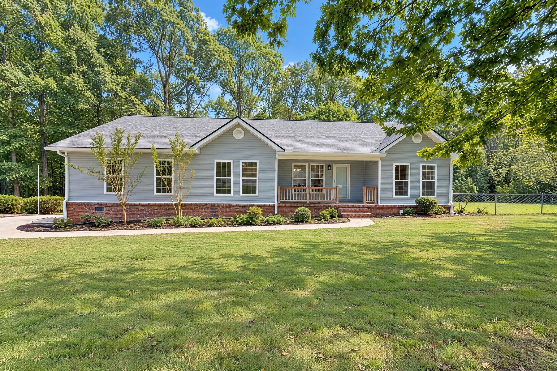 Photo 1 of 4300 Peeksville Rd