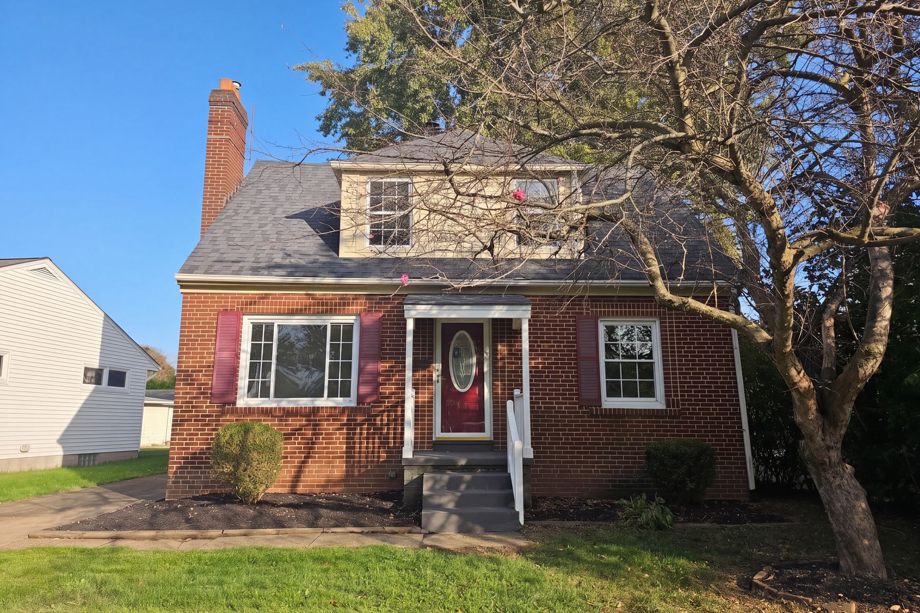 Photo 1 of 25 Woolf Ave