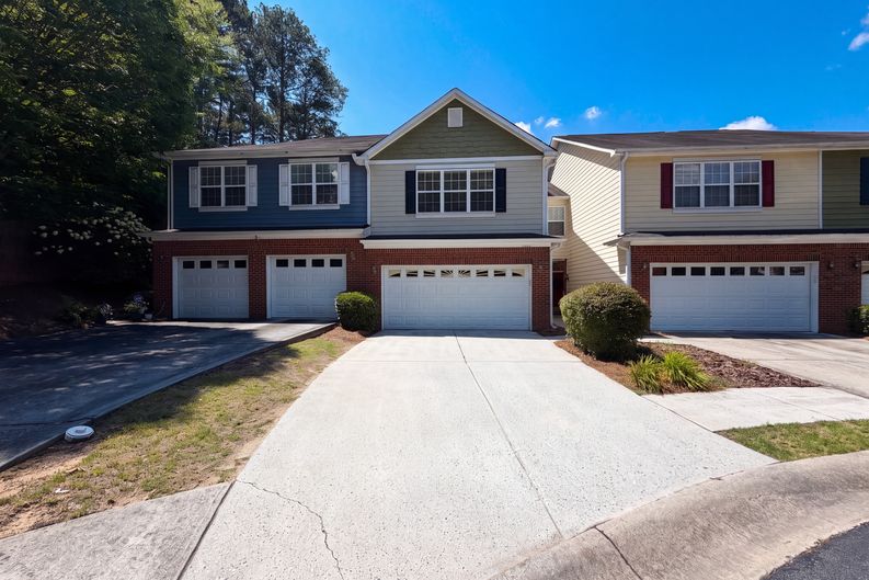 Photo 21 of 23 of 1019 Ivydale Cir, Lawrenceville, GA