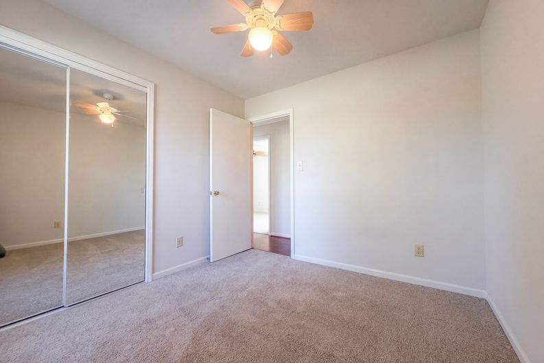 Photo 11 of 16 of 3311 Woodmere Ct, Hope Mills, NC