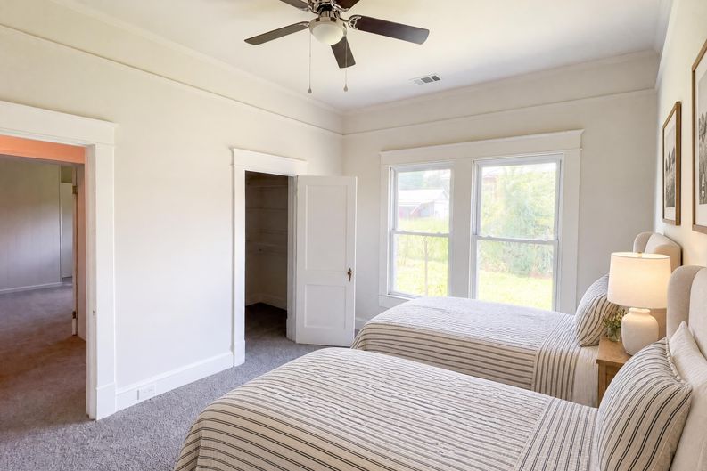 Photo 10 of 19 of 112 Sherard Ave, Ninety Six, SC