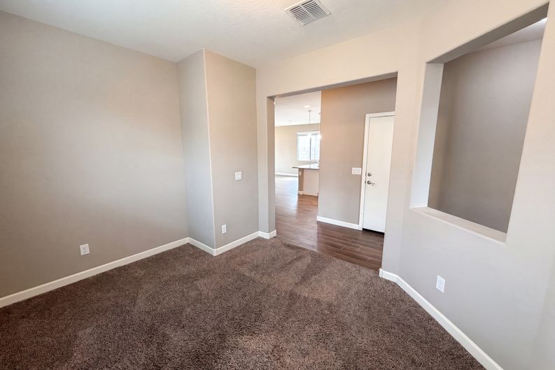 Photo 12 of 31 of 23680 W Magnolia Dr, Buckeye, AZ