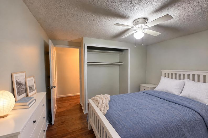Photo 10 of 20 of 3004 Hunkin Cir, Deltona, FL