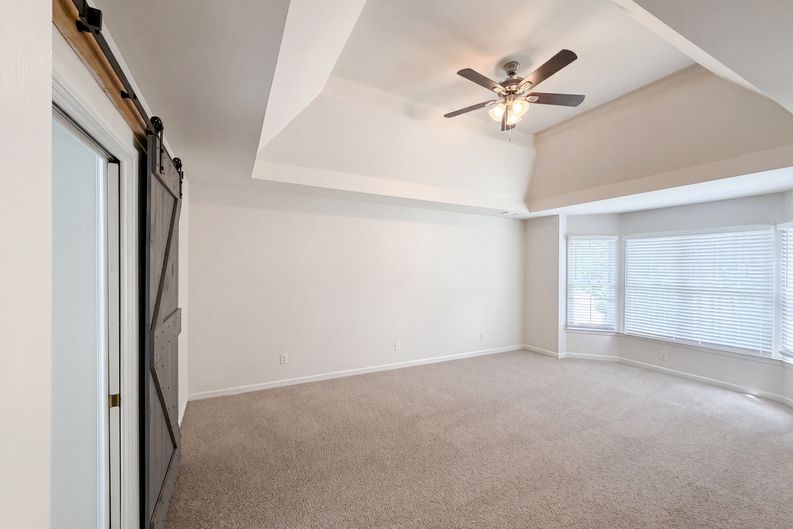 Photo 10 of 26 of 1900 Milfield Cir, Snellville, GA