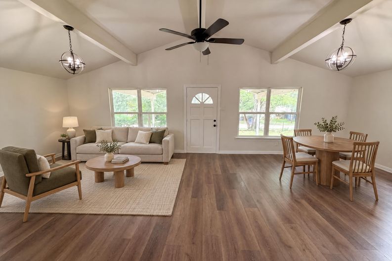 Photo 3 of 16 of 123 Merry Way, Gun Barrel City, TX