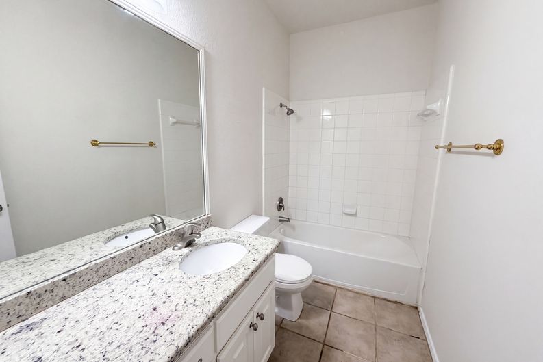 Photo 19 of 24 of 117 Brentwood Dr, Georgetown, TX