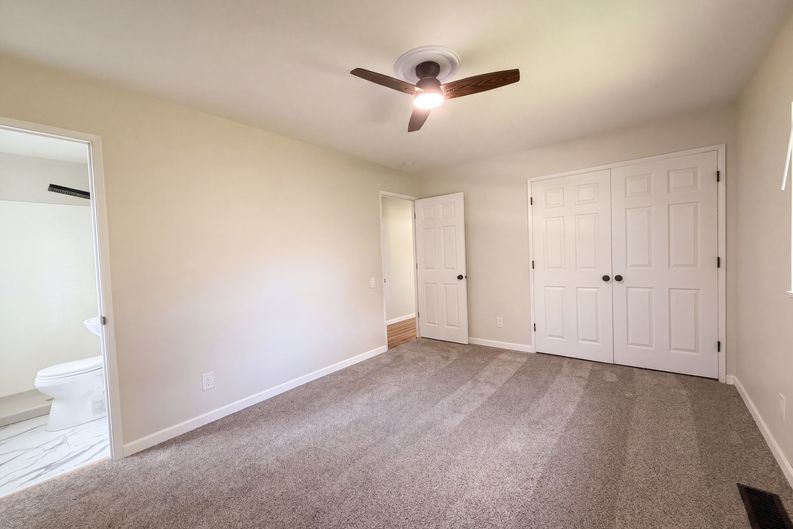 Photo 4 of 21 of 4358 Rhine Dr, Florissant, MO