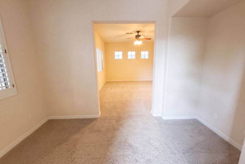 Photo 19 of 43 of 12435 W Red Hawk Dr, Peoria, AZ