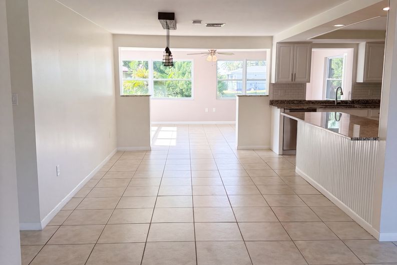 Photo 16 of 30 of 145 Dartmouth Dr NW, Port Charlotte, FL