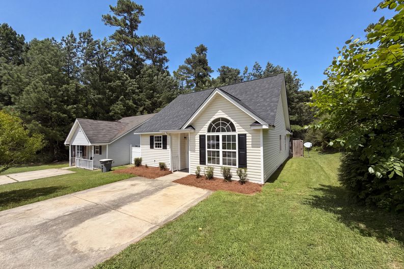 Photo 13 of 16 of 2025 Duke Adam St, Kannapolis, NC
