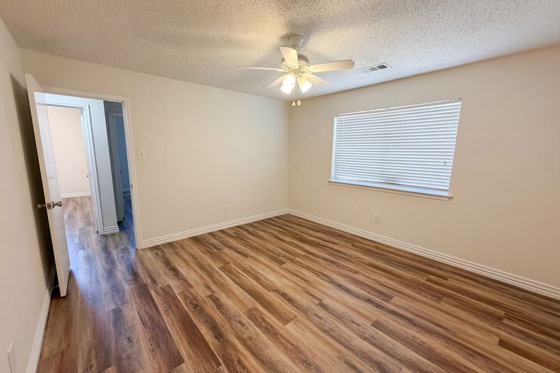 Photo 21 of 30 of 1711 Kennedy Dr, Wylie, TX