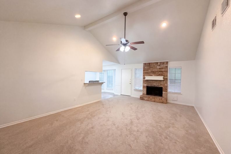 Photo 11 of 19 of 3714 Saint William Ln, Houston, TX