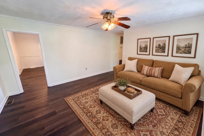 Photo 17 of 23 of 5100 Robinwood Dr, Charlotte, NC