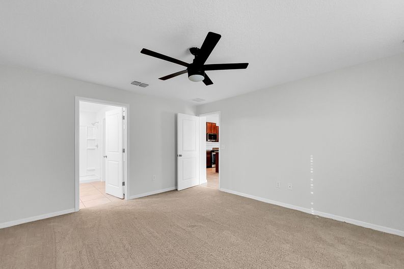Photo 19 of 23 of 10113 Rosemary Leaf Ln, Riverview, FL