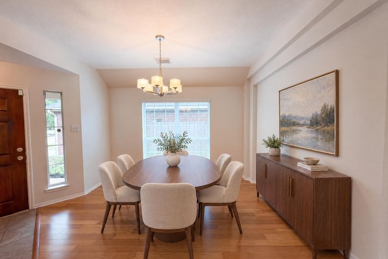 Photo 15 of 41 of 11810 White Water Bay Dr, Pearland, TX