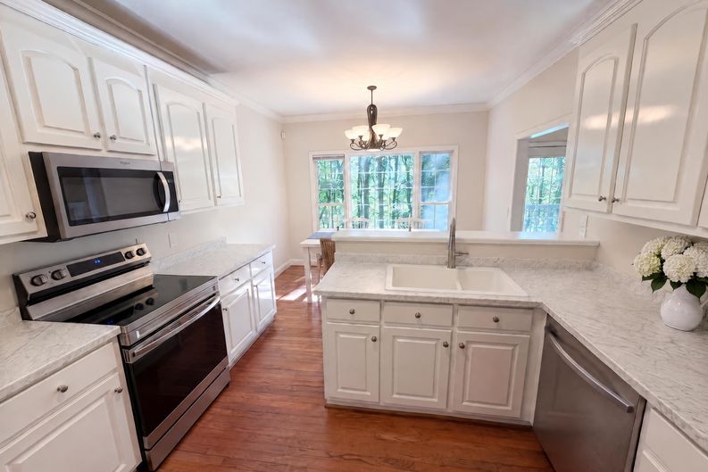 Photo 8 of 20 of 940 Cider Ridge Ct, Clarkesville, GA