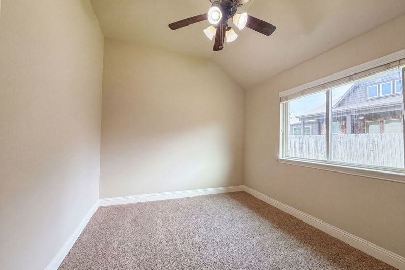 Photo 14 of 20 of 4309 Gleneagles Dr, Mansfield, TX