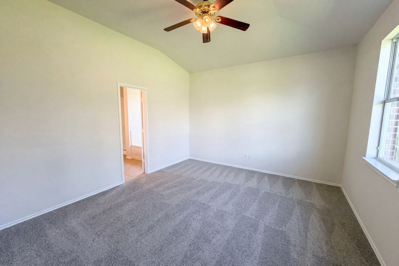 Photo 10 of 19 of 1310 Canyon Creek Rd, Wylie, TX