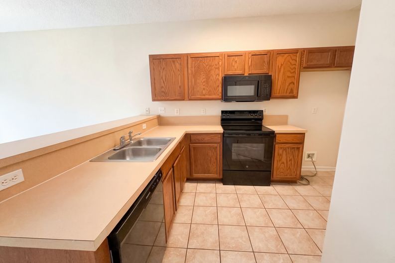 Photo 8 of 17 of 1539 Biscayne Bay Dr, Jacksonville, FL