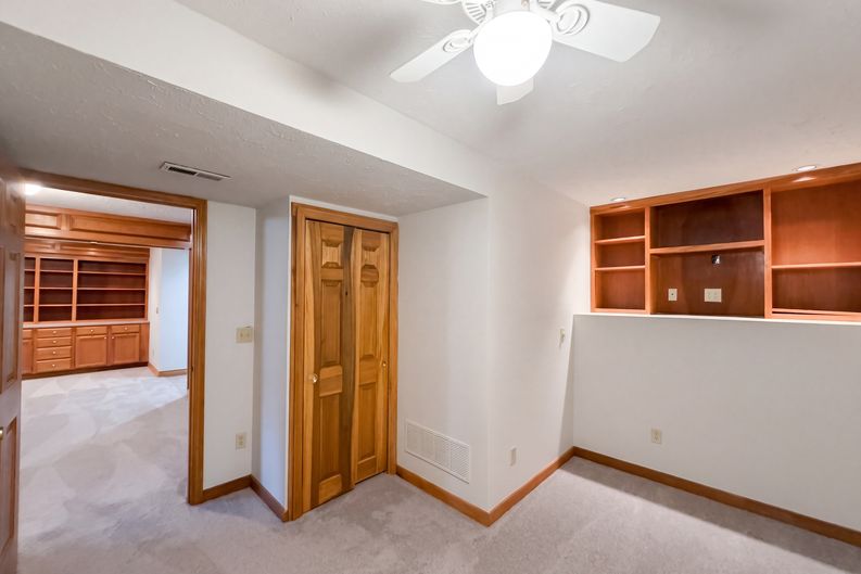 Photo 29 of 40 of 232 Brownstone Ct, Westerville, OH