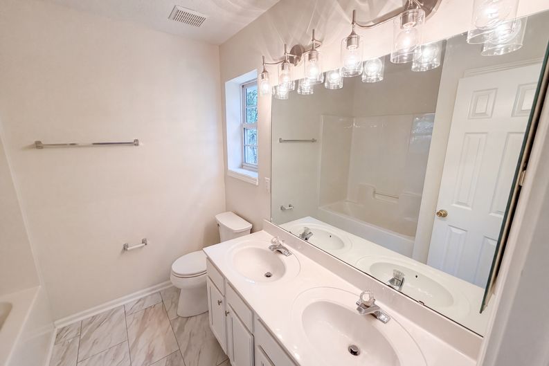 Photo 16 of 20 of 4165 Birch Leaf Ct, Charlotte, NC