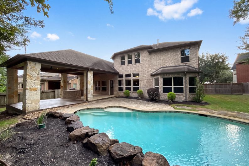 Photo 5 of 27 of 31403 Imperial Bluff Ct, Spring, TX