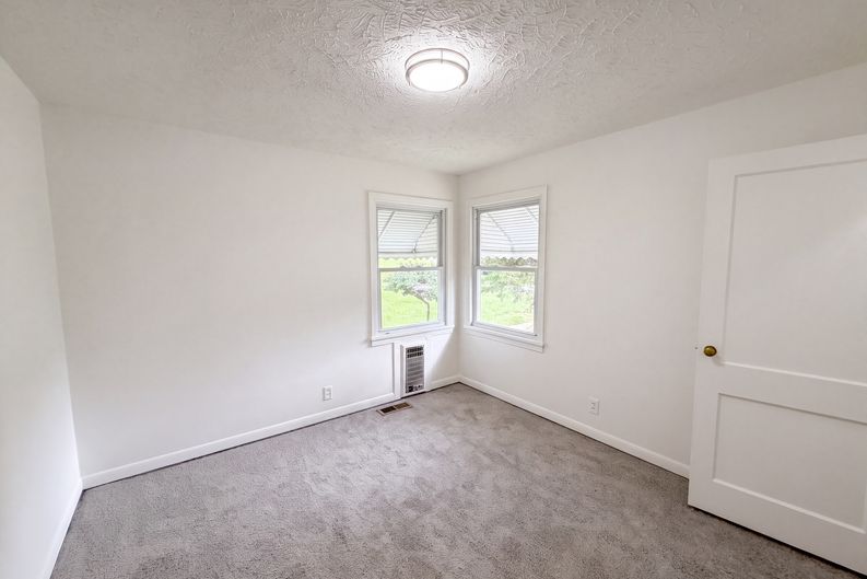 Photo 15 of 20 of 612 Victor Dr, Knoxville, TN