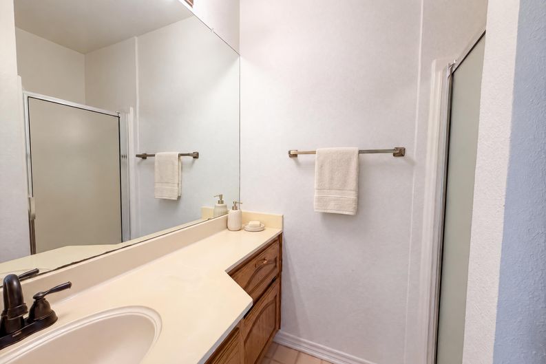 Photo 10 of 23 of 7632 Westwind Dr, Fort Worth, TX