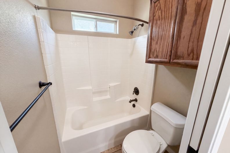 Photo 15 of 18 of 6906 King George Pl, Corpus Christi, TX