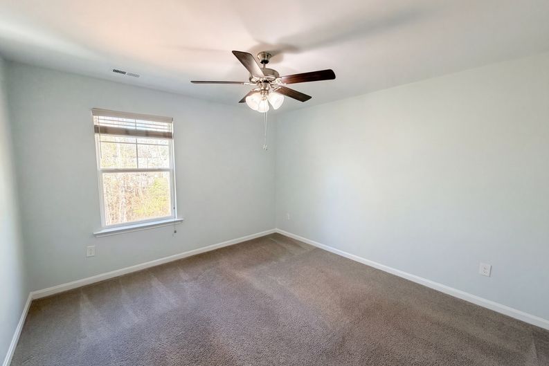 Photo 19 of 22 of 6454 Faulkner Dr, North Chesterfield, VA