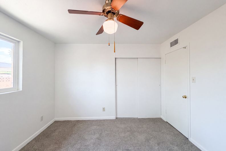 Photo 11 of 21 of 3115 N 53rd Dr, Phoenix, AZ
