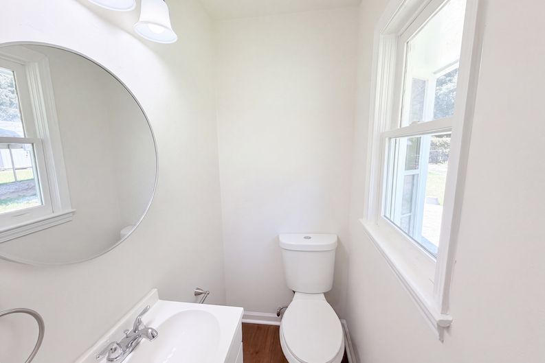 Photo 10 of 17 of 467 Oak Way, Lawrenceville, GA