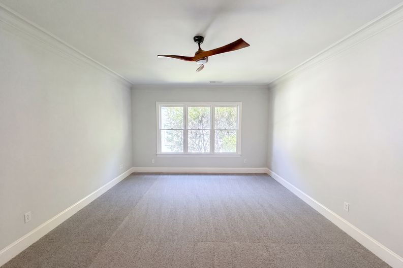 Photo 4 of 21 of 5309 Lancelot Dr, Charlotte, NC