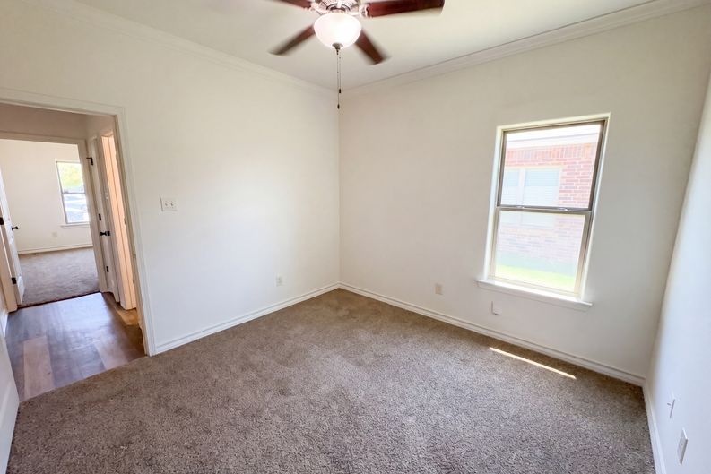 Photo 16 of 27 of 8809 10th St, Lubbock, TX