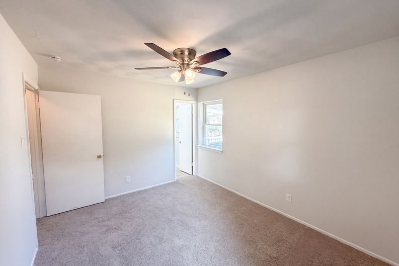 Photo 8 of 19 of 2331 Royal Dr, Garland, TX