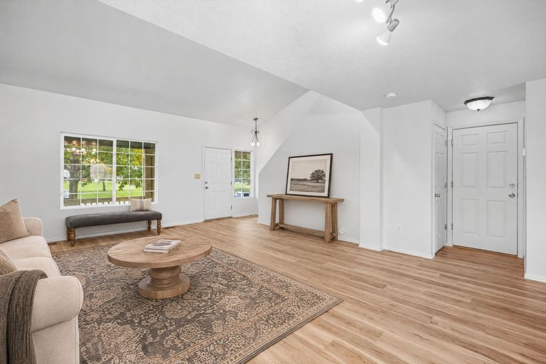 Photo 7 of 26 of 6148 Scottsbluff Dr, Colorado Springs, CO