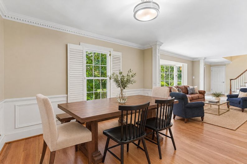 Photo 36 of 87 of 3135 Spalding Dr, Sandy Springs, GA