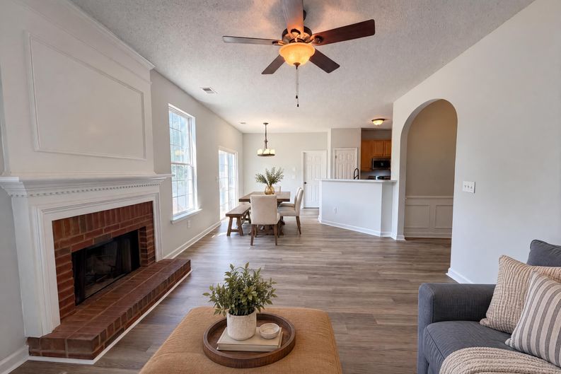 Photo 10 of 25 of 9 Bluff Ridge Ct, Greenville, SC