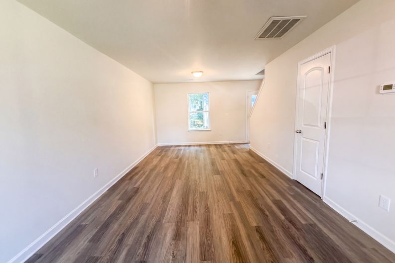 Photo 5 of 21 of 1131 Langston Dr, Greensboro, NC
