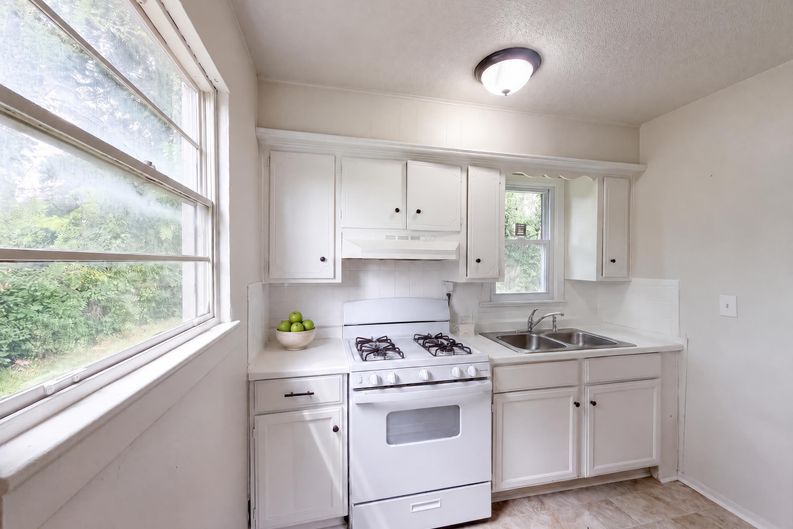 Photo 15 of 20 of 4770 Woodend Ave, Kansas City, KS