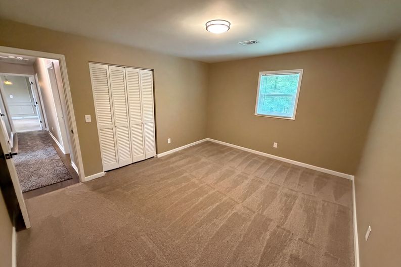 Photo 18 of 38 of 1772 Huntingford Dr, Marietta, GA