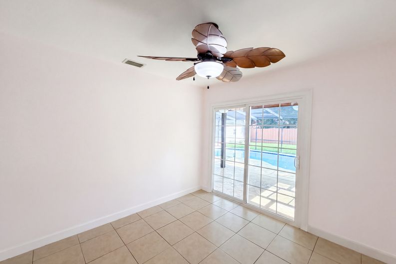 Photo 9 of 19 of 7233 W Thomas Jefferson Cir W, Bartow, FL