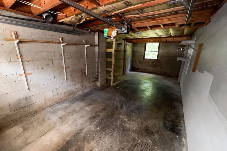 Photo 18 of 26 of 2336 Nesbitt Dr NE, Brookhaven, GA