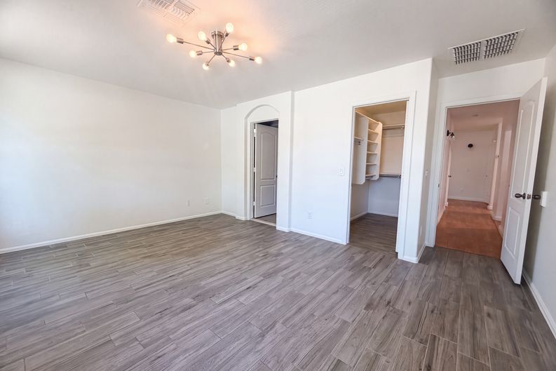 Photo 4 of 17 of 1321 W Matthews Dr, San Tan Valley, AZ