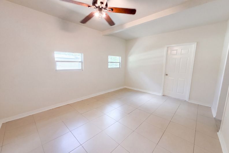 Photo 9 of 17 of 7117 N 50th St, Tampa, FL
