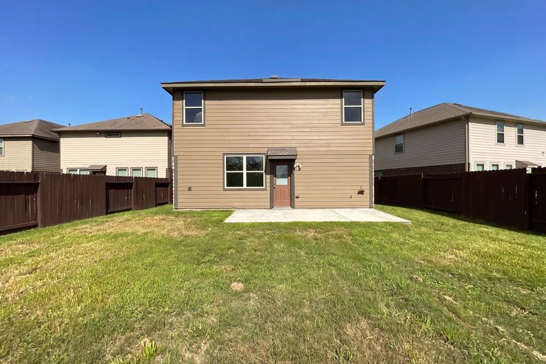 Photo 5 of 17 of 18813 Genova Bay Ct, New Caney, TX