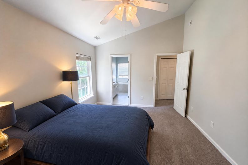 Photo 11 of 17 of 8409 Aztec Dawn Ct, Raleigh, NC