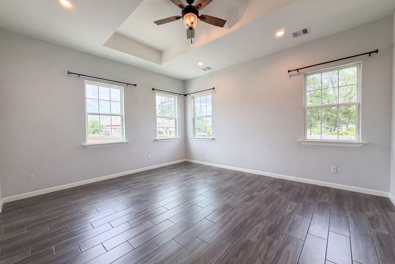 Photo 10 of 24 of 40406 Mostyn Dr, Magnolia, TX