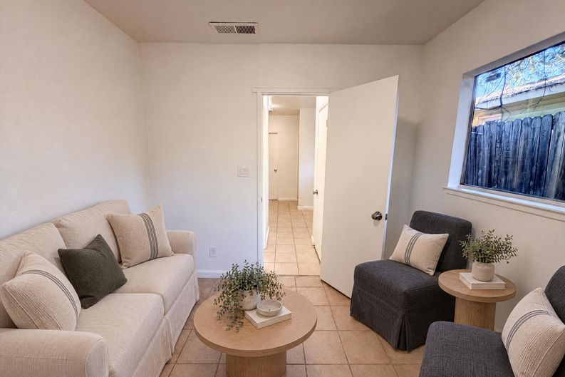Photo 13 of 39 of 4948 Dewey Dr, Fair Oaks, CA
